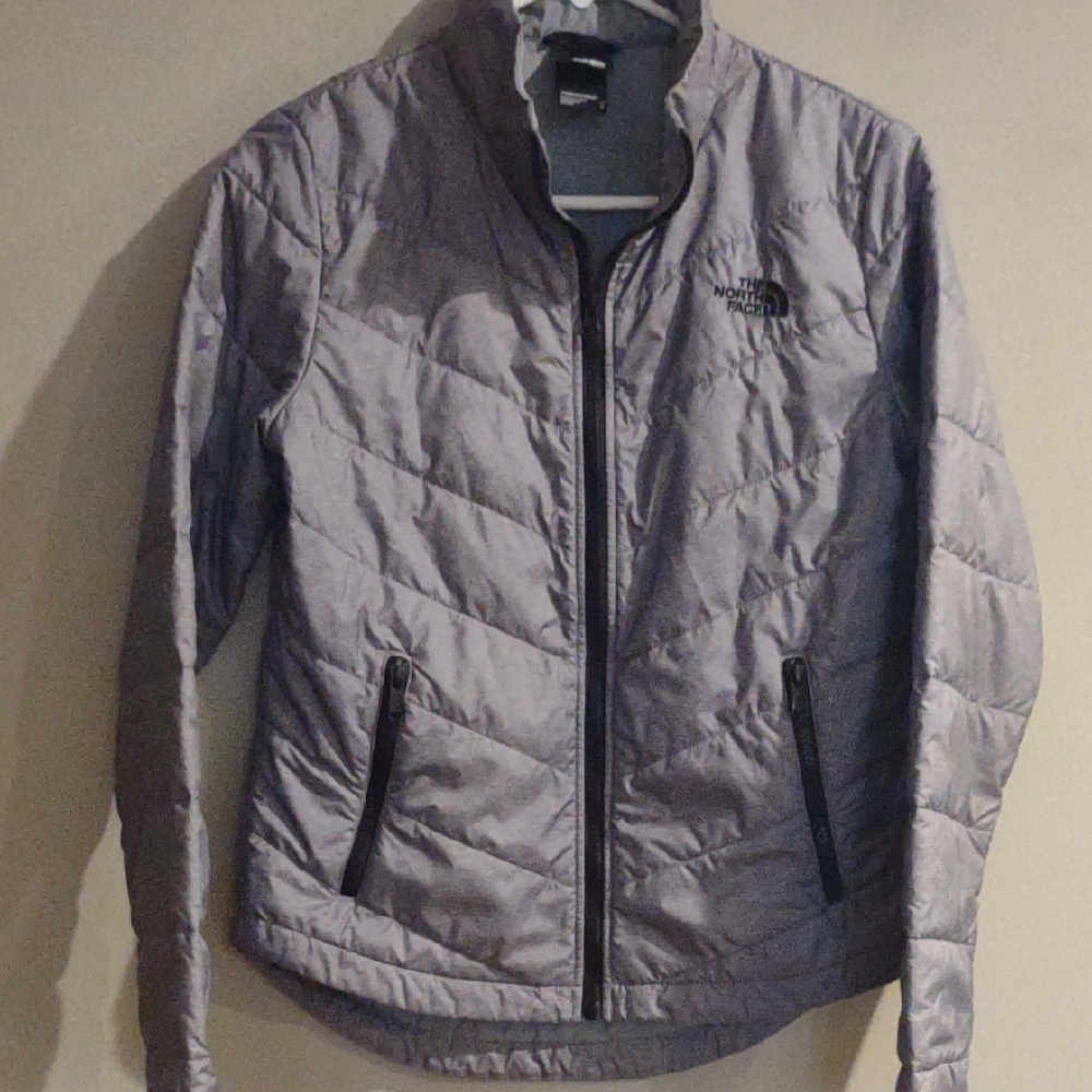 The North Face Women's Xsmall Gray Quilted Lightweight Jacket